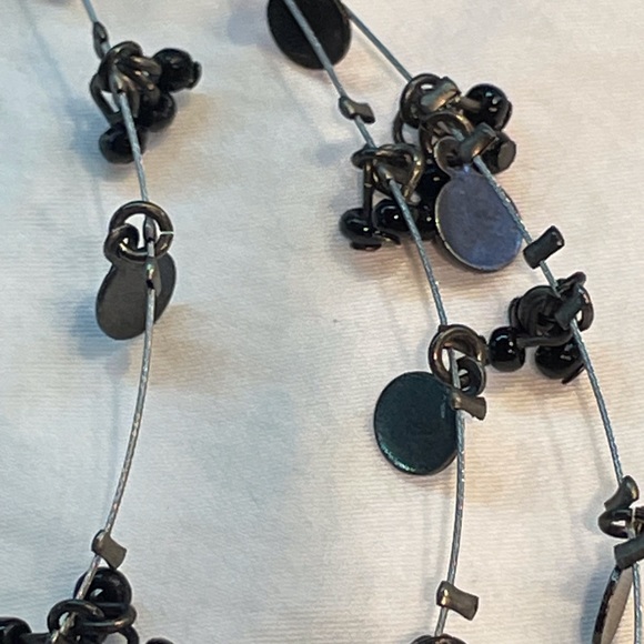 Assorted necklaces - Picture 10 of 10